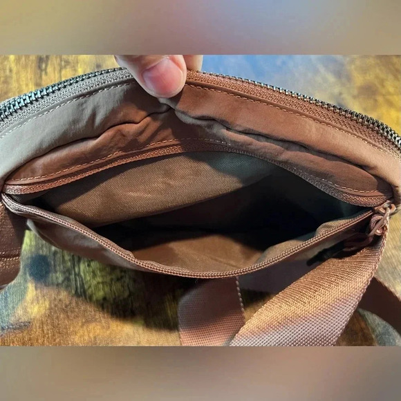 ODODOS | Unisex mini belt bag. - Picture 6 of 13